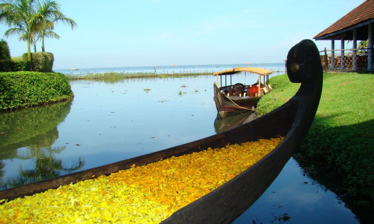India_Kumarakom_Laguna_Melodia_balneare