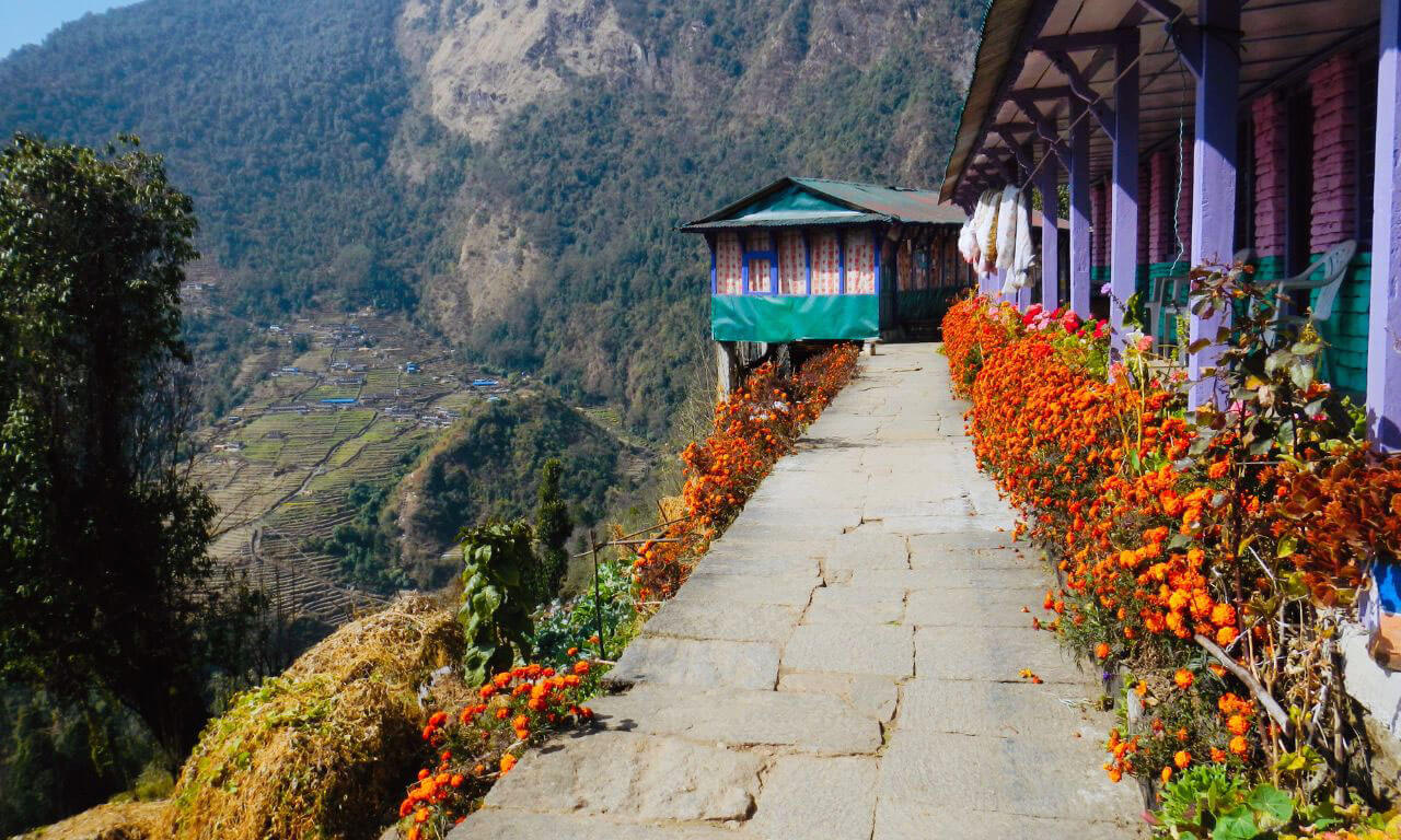 Nepal_Trekking_Sole_e_la_mezza_luna