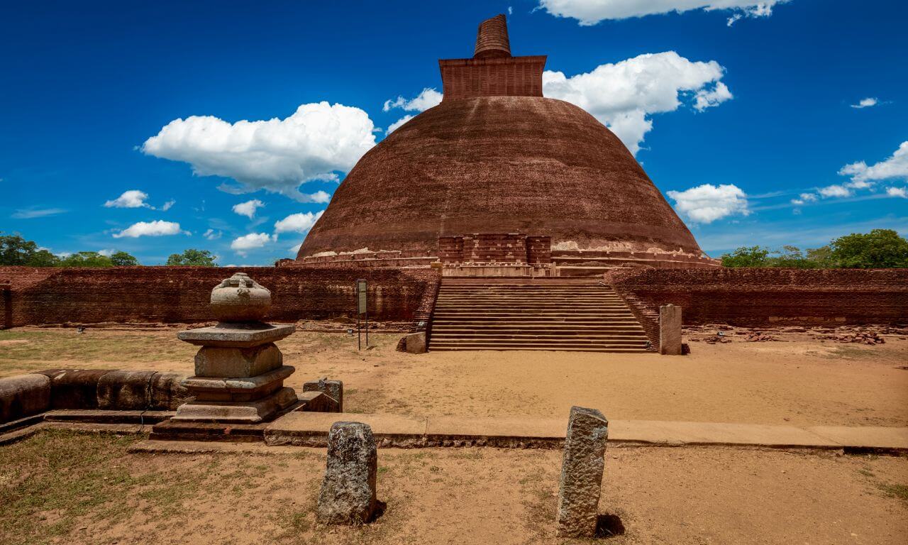 Sri_Lanka_Anuradhapura02_Tesori_nascosti