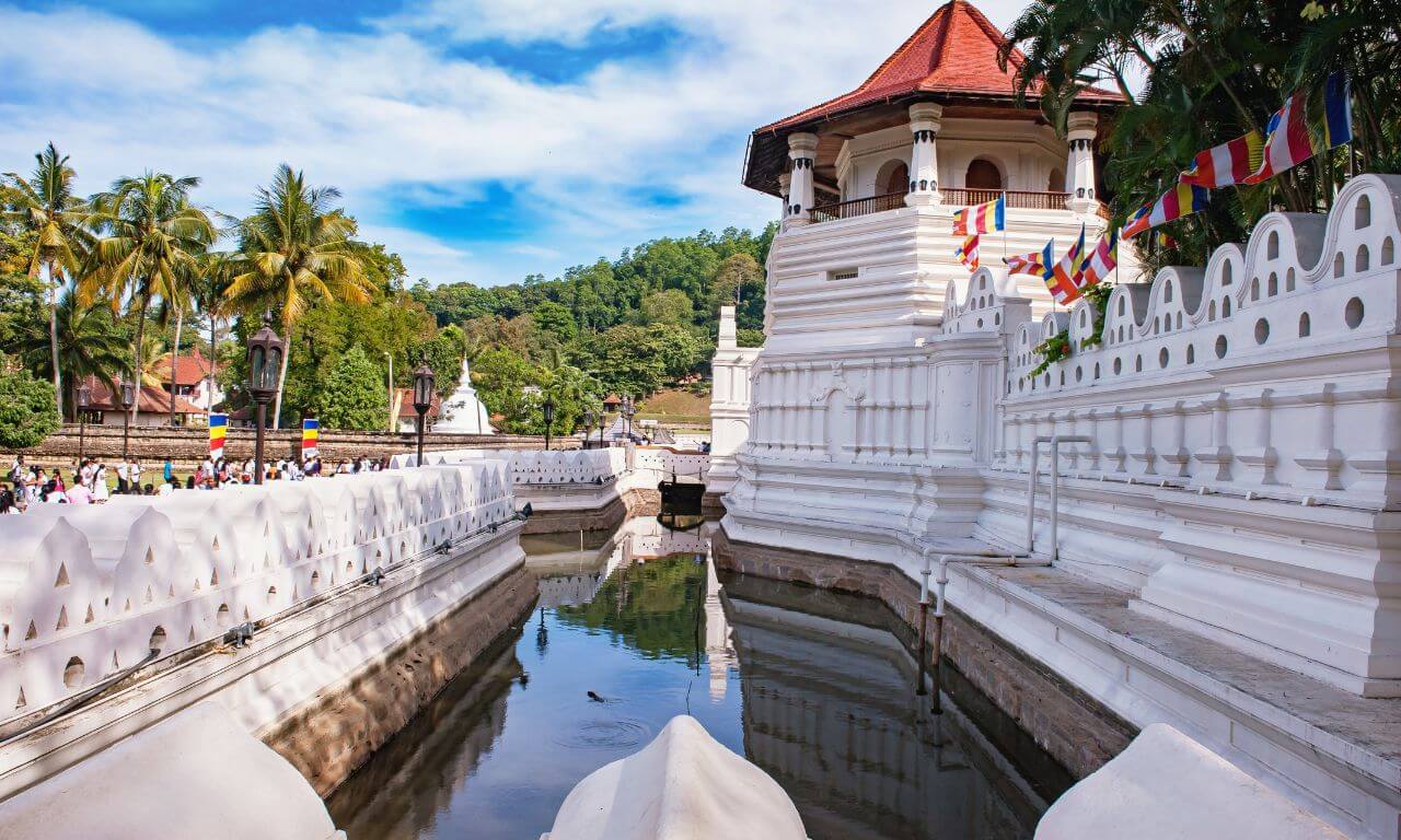 Sri_Lanka_Dambulla02_Antichi_sentieri