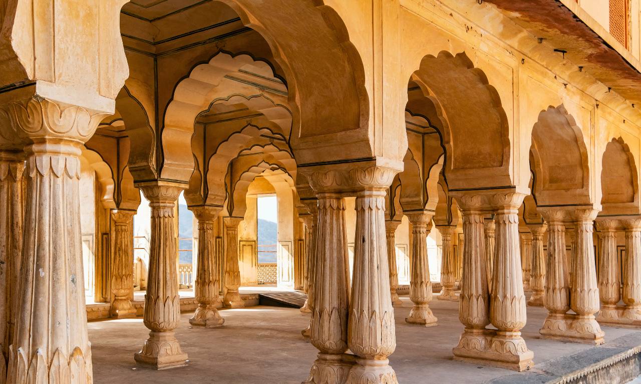 India_Terre_dei_Maharaja_Jaipur_Forte_Tour_in_evidenza_carosello