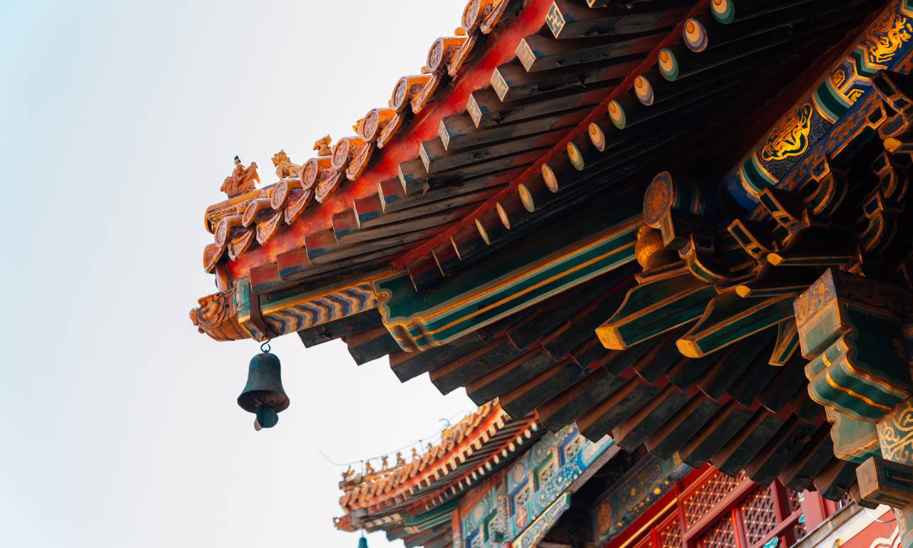 Cina_Scintille di ghiaccio_Pechino_Dettaglio_Tempio_dei_Lama_carosello