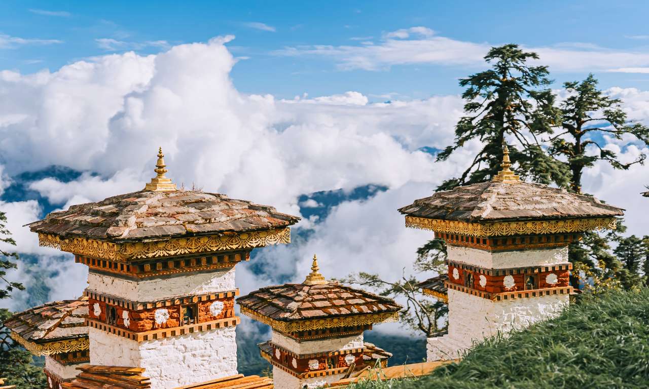 India_Bhutan_Sotto_lo_stesso_cielo_Dochula_Pass_Panorama_carosello
